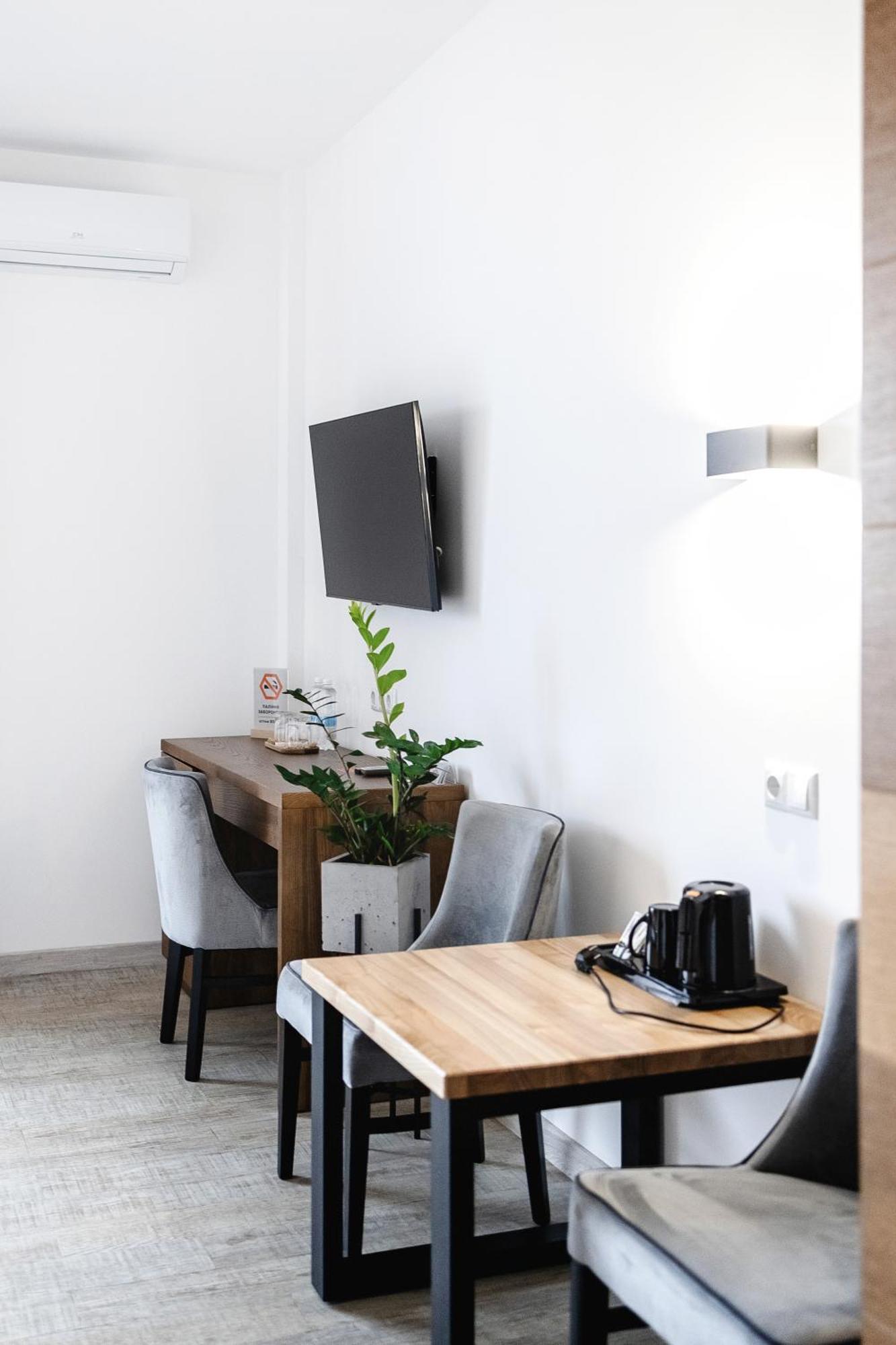 Otto Hotel-Restaurant รีฟเน ภายนอก รูปภาพ