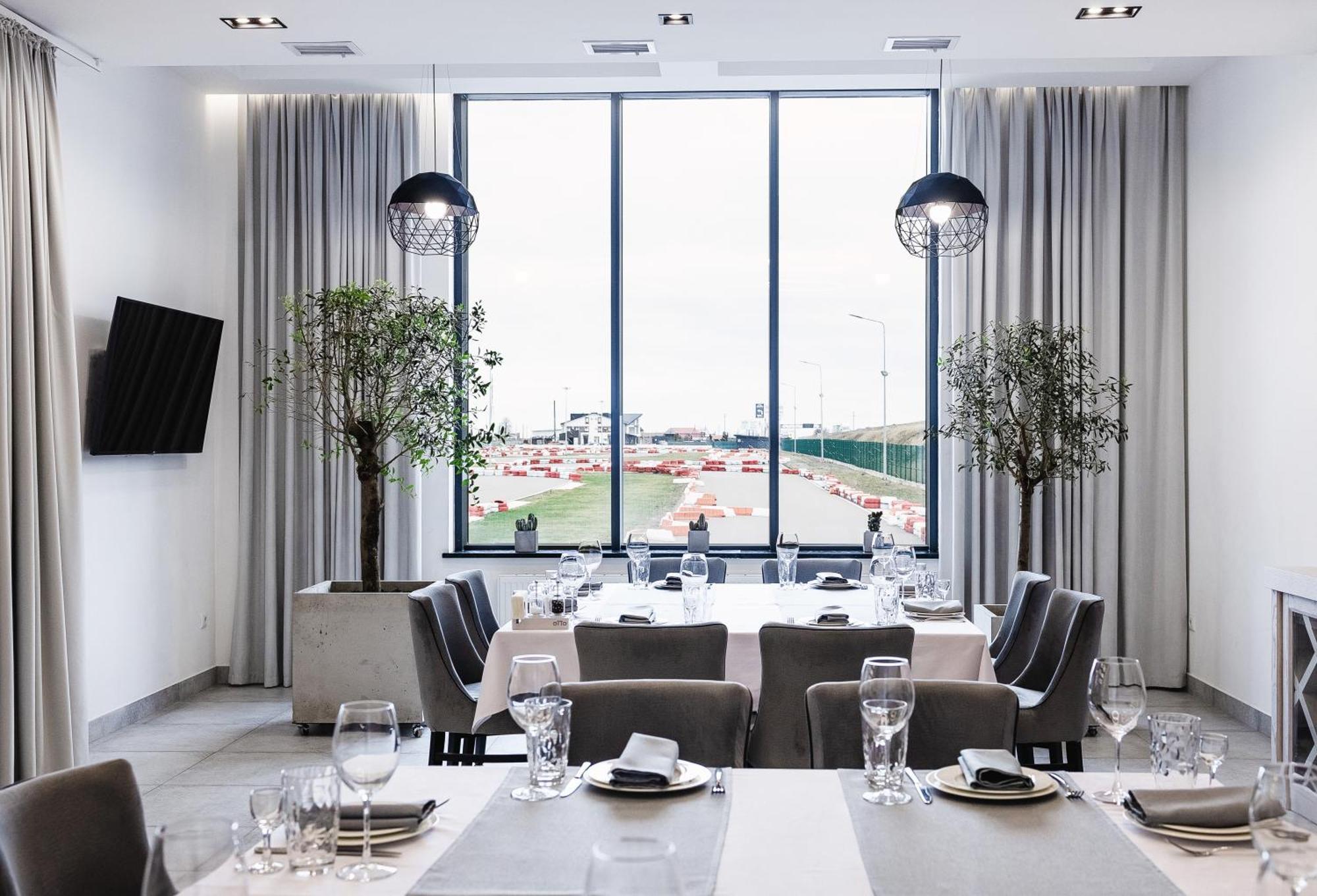 Otto Hotel-Restaurant รีฟเน ภายนอก รูปภาพ