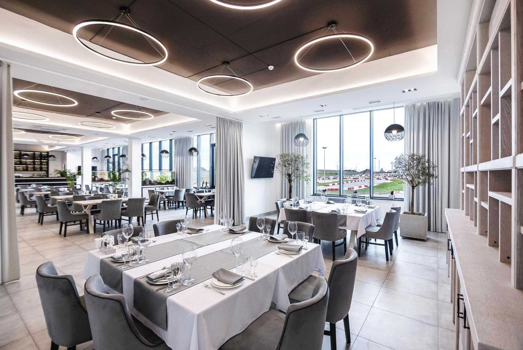 Otto Hotel-Restaurant รีฟเน ภายนอก รูปภาพ