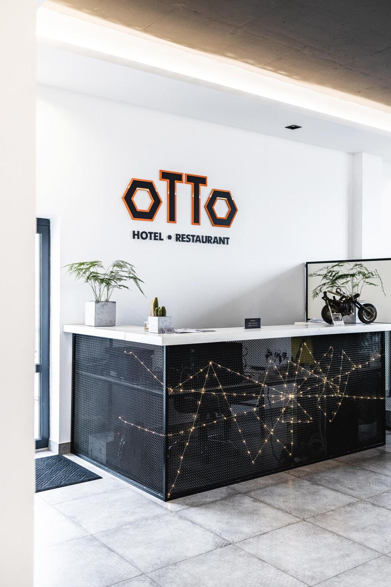 Otto Hotel-Restaurant รีฟเน ภายนอก รูปภาพ